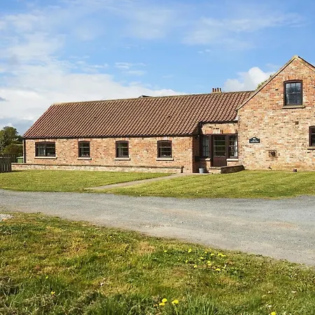 The Old Combine Shed Huby